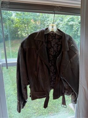 Women’s Brown Leather Motorcycle Jacket - Classic Style